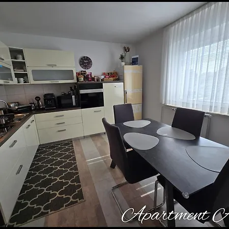 Andy アパート メドヴォデ